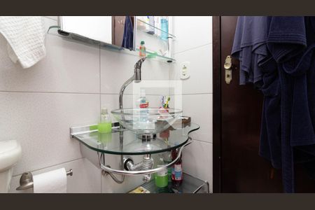 Casa à venda com 178m², 4 quartos e 4 vagasBanheiro da Suíte