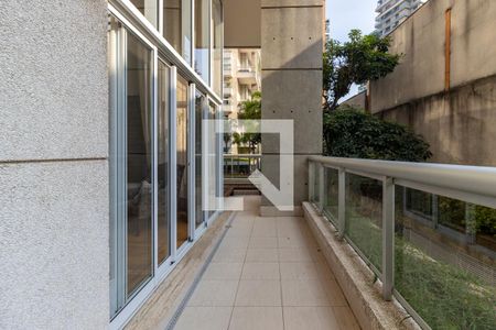 Varanda da Sala de apartamento à venda com 2 quartos, 135m² em Vila Nova Conceição, São Paulo