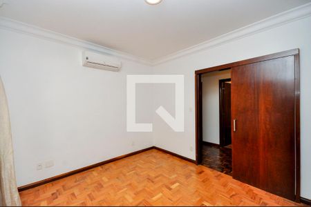 Apartamento à venda com 277m², 4 quartos e 2 vagasQuarto 3