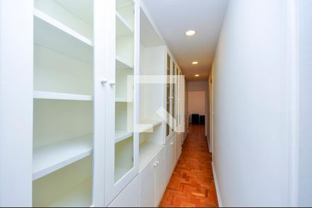 Corredor de apartamento à venda com 4 quartos, 277m² em Jardim Paulista, São Paulo