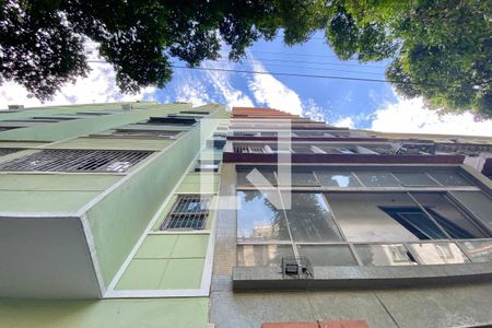 Studio à venda com 42m², 1 quarto e sem vaga Studio à venda com 42m², 1 quarto e sem vagaFachada