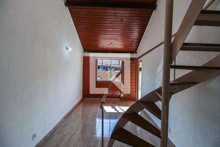 Sala de casa de condomínio para alugar com 2 quartos, 68m² em Cosmorama, Mesquita