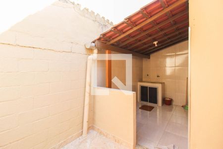 Casa de condomínio para alugar com 68m², 2 quartos e 1 vagaÁrea de Serviço