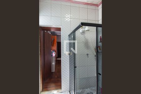 Casa à venda com 439m², 6 quartos e 6 vagasBanheiro da suíte 2