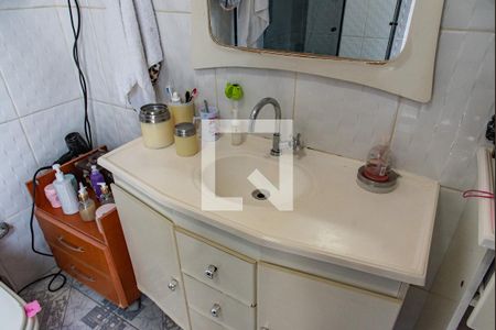 Casa à venda com 439m², 6 quartos e 6 vagasBanheiro da suíte 2