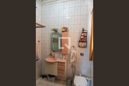 Casa à venda com 439m², 6 quartos e 6 vagasBanheiro da suíte 1