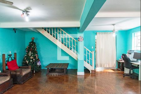 Casa à venda com 439m², 6 quartos e 6 vagasSalão