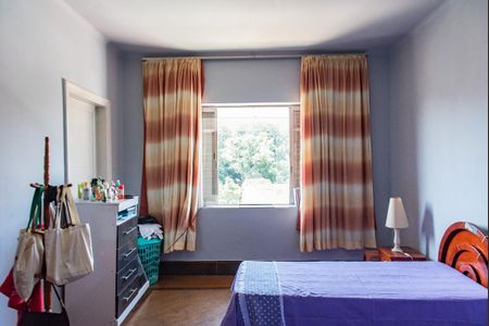 Casa à venda com 439m², 6 quartos e 6 vagasQuarto 1