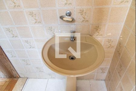 Casa à venda com 439m², 6 quartos e 6 vagasBanheiro da suíte 3