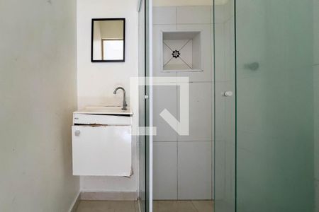 Studio para alugar com 30m², 1 quarto e sem vaga Studio para alugar com 30m², 1 quarto e sem vagaBanheiro