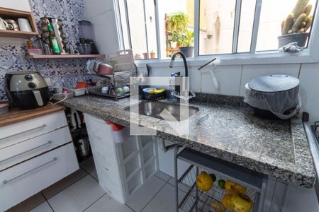 Casa à venda com 75m², 2 quartos e 2 vagas Casa à venda com 75m², 2 quartos e 2 vagasCozinha