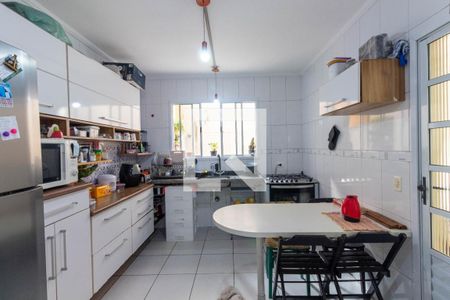 Casa à venda com 75m², 2 quartos e 2 vagas Casa à venda com 75m², 2 quartos e 2 vagasCozinha