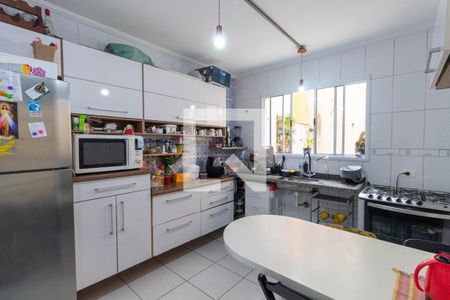 Casa à venda com 75m², 2 quartos e 2 vagas Casa à venda com 75m², 2 quartos e 2 vagasCozinha