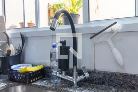 Casa à venda com 75m², 2 quartos e 2 vagas Casa à venda com 75m², 2 quartos e 2 vagasCozinha - Torneira