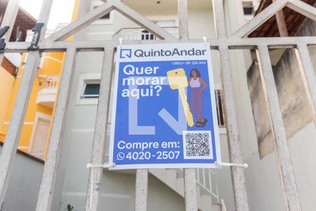 Casa à venda com 75m², 2 quartos e 2 vagas Casa à venda com 75m², 2 quartos e 2 vagasFachada