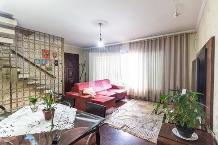 Casa à venda com 180m², 3 quartos e 6 vagas Casa à venda com 180m², 3 quartos e 6 vagasSala