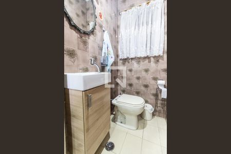 Casa à venda com 180m², 3 quartos e 6 vagas Casa à venda com 180m², 3 quartos e 6 vagasLavabo