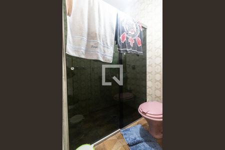 Casa à venda com 180m², 3 quartos e 6 vagas Casa à venda com 180m², 3 quartos e 6 vagasBanheiro