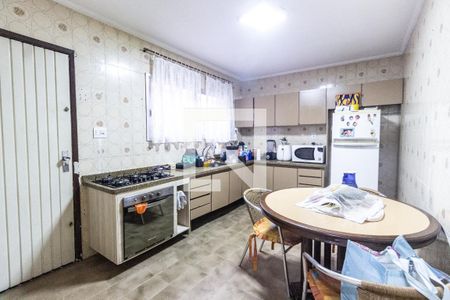 Casa à venda com 180m², 3 quartos e 6 vagas Casa à venda com 180m², 3 quartos e 6 vagasCozinha