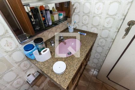 Casa à venda com 180m², 3 quartos e 6 vagas Casa à venda com 180m², 3 quartos e 6 vagasBanheiro