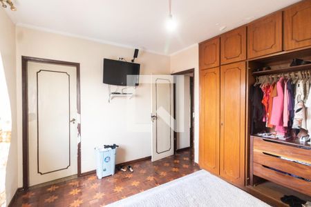 Casa à venda com 180m², 3 quartos e 6 vagas Casa à venda com 180m², 3 quartos e 6 vagasQuarto 2