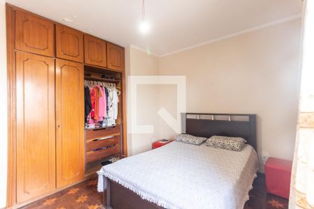 Casa à venda com 180m², 3 quartos e 6 vagas Casa à venda com 180m², 3 quartos e 6 vagasQuarto 2