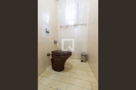 Casa à venda com 180m², 3 quartos e 6 vagas Casa à venda com 180m², 3 quartos e 6 vagasBanheiro de serviço 2