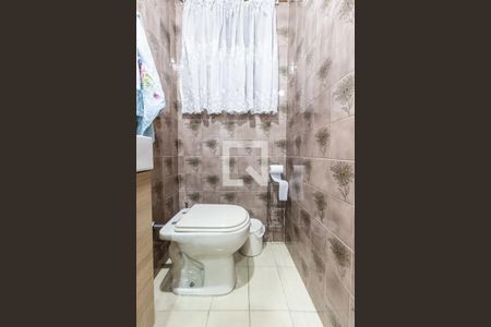 Casa à venda com 180m², 3 quartos e 6 vagas Casa à venda com 180m², 3 quartos e 6 vagasLavabo