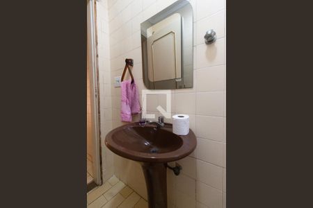 Casa à venda com 180m², 3 quartos e 6 vagas Casa à venda com 180m², 3 quartos e 6 vagasBanheiro de serviço 2