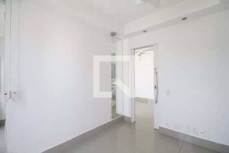 Apartamento para alugar com 125m², 3 quartos e 1 vaga Apartamento para alugar com 125m², 3 quartos e 1 vagaSuíte 2