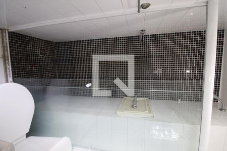 Apartamento para alugar com 125m², 3 quartos e 1 vaga Apartamento para alugar com 125m², 3 quartos e 1 vagaBanheiro da Suíte 1