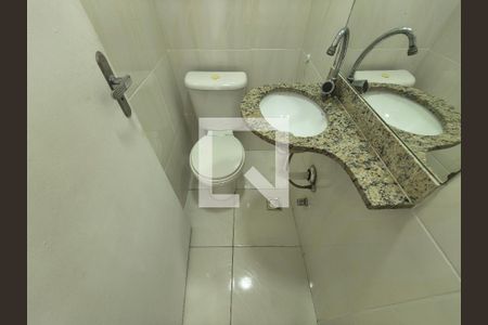 Lavabo de apartamento para alugar com 3 quartos, 125m² em Barra da Tijuca, Rio de Janeiro