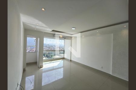 Sala de apartamento para alugar com 3 quartos, 125m² em Barra da Tijuca, Rio de Janeiro