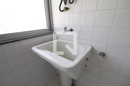 Apartamento para alugar com 125m², 3 quartos e 1 vaga Apartamento para alugar com 125m², 3 quartos e 1 vagaCozinha e Área de Serviço