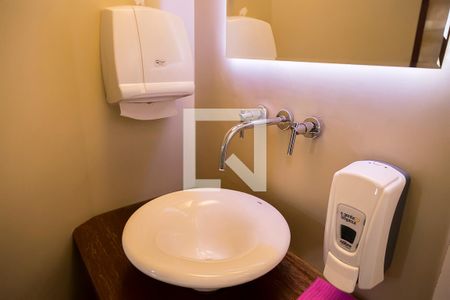 Apartamento à venda com 70m², 2 quartos e 1 vagaBanheiro Social - Pia