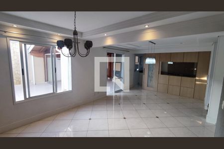 Sala de casa de condomínio à venda com 3 quartos, 174m² em Parque Eloy Chaves, Jundiaí