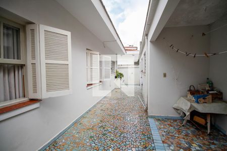Casa à venda com 250m², 3 quartos e 4 vagasQuintal