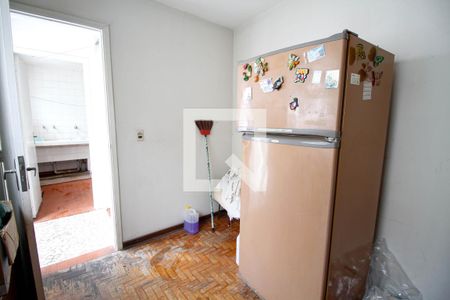 Casa à venda com 250m², 3 quartos e 4 vagasQuarto de Serviço