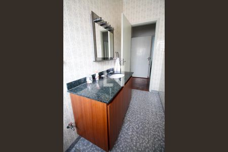 Lavabo de casa à venda com 3 quartos, 250m² em Vila Madalena, São Paulo