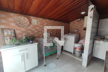 Casa de condomínio à venda com 130m², 4 quartos e 2 vagas Casa de condomínio à venda com 130m², 4 quartos e 2 vagas1º Pav - Área de Serviço