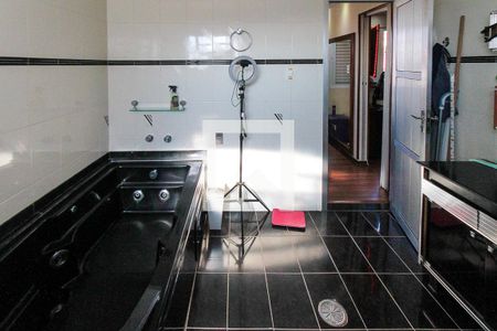 Casa para alugar com 183m², 3 quartos e 3 vagasBanheiro da Suíte