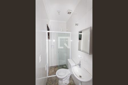 Banheiro de kitnet/studio para alugar com 1 quarto, 20m² em Vila Sao Pedro, Santo André