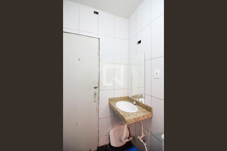Casa à venda com 100m², 2 quartos e 2 vagasBanheiro Social 2