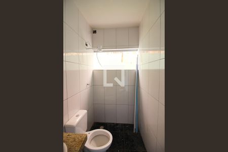 Casa à venda com 100m², 2 quartos e 2 vagasBanheiro Social 2
