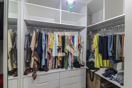 Apartamento à venda com 99m², 3 quartos e 2 vagasSuíte - Closet