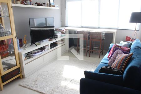 Sala de apartamento para alugar com 1 quarto, 60m² em Ilha Porchat, São Vicente
