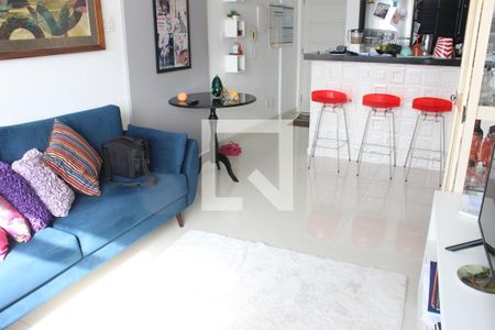 Sala de apartamento para alugar com 1 quarto, 60m² em Ilha Porchat, São Vicente
