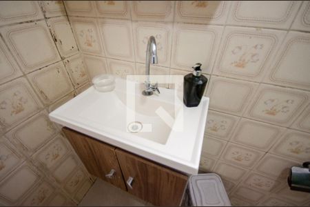 Casa à venda com 304m², 4 quartos e 3 vagasBanheiro - casa 2