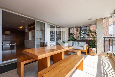 Varanda de apartamento à venda com 3 quartos, 155m² em Vila Madalena, São Paulo
