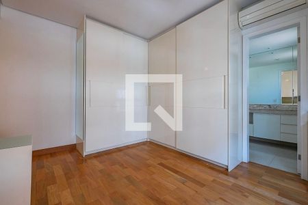 Apartamento à venda com 155m², 3 quartos e 3 vagasSuíte 1